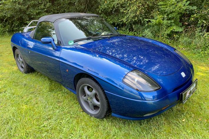 undefined Fiat Barchetta fra 1998 set udefra