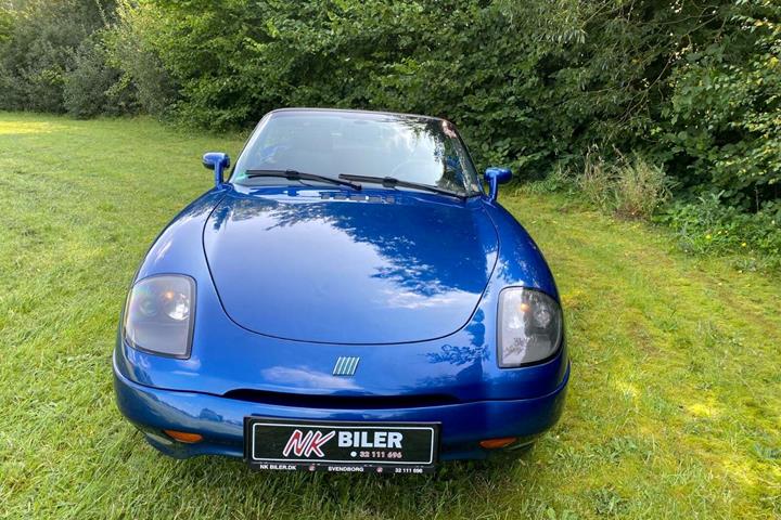 undefined Fiat Barchetta fra 1998 set udefra