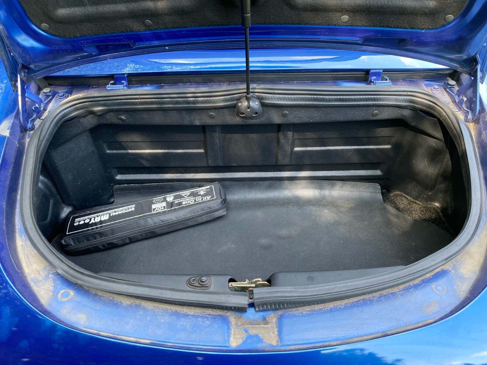 undefined Fiat Barchetta fra 1998 set udefra