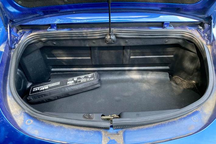 undefined Fiat Barchetta fra 1998 set udefra