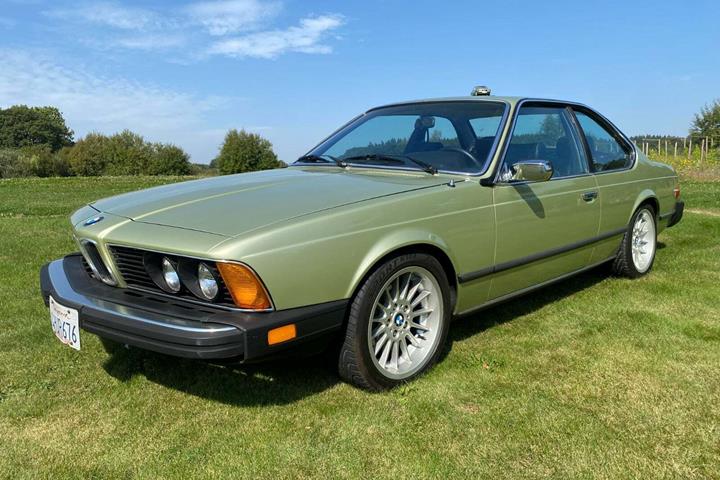 undefined BMW 630CSi fra 1977 set udefra