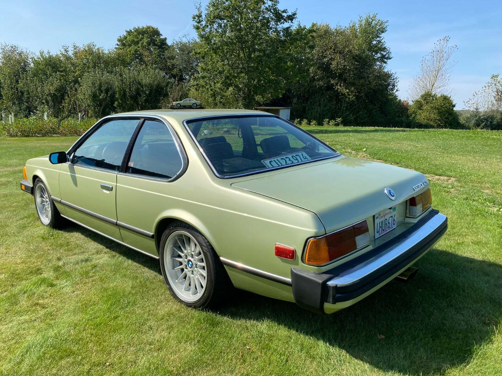 undefined BMW 630CSi fra 1977 set udefra