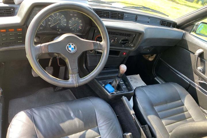 undefined BMW 630CSi fra 1977 set indefra