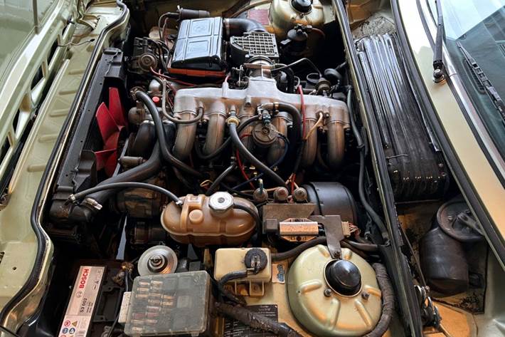 undefined BMW 630CSi fra 1977 set udefra