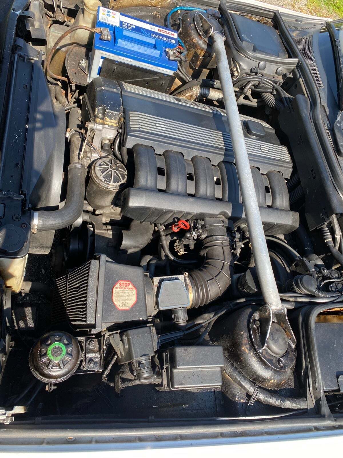 undefined BMW 525i fra 1991 set udefra