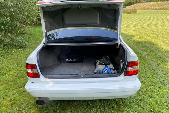 undefined BMW 525i fra 1991 set udefra