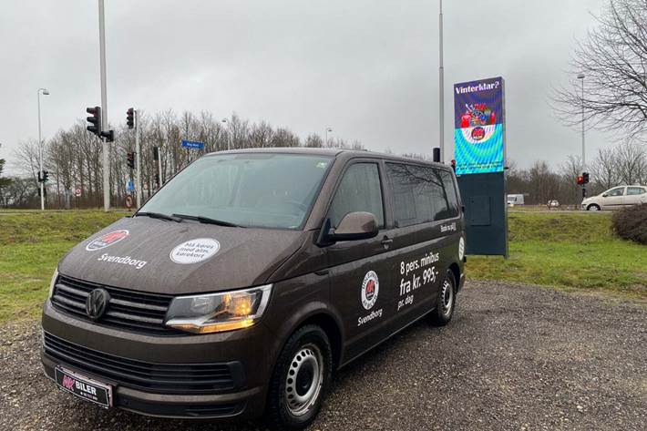 undefined VW Caravelle fra 2015 set udefra