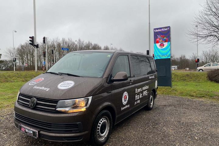 undefined VW Caravelle fra 2015 set udefra