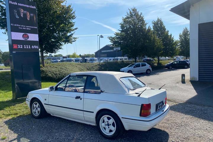 undefined Ford Escort fra 1989 set udefra