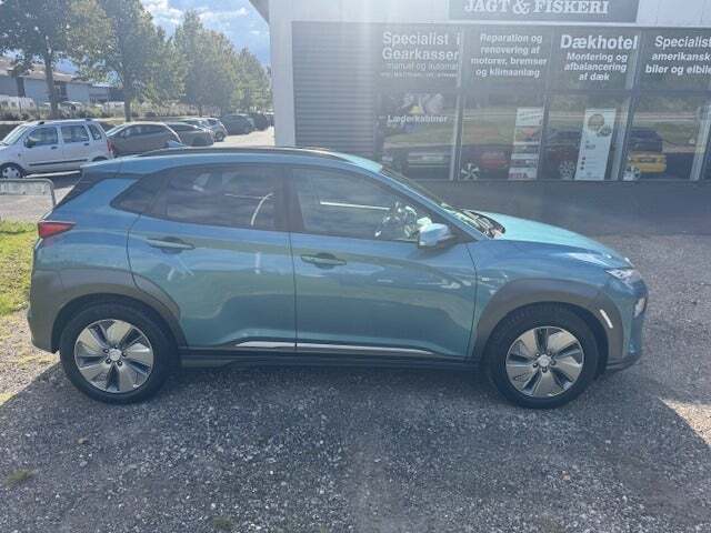 Hyundai Kona 64 EV Premium