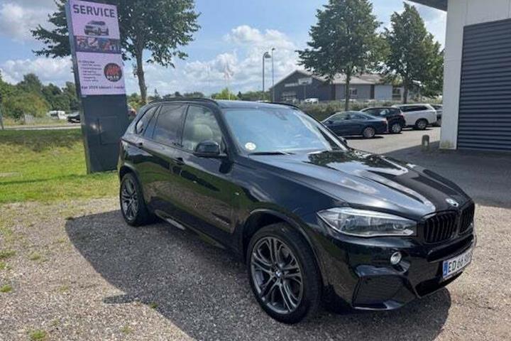 undefined BMW X5 fra 2017 set udefra