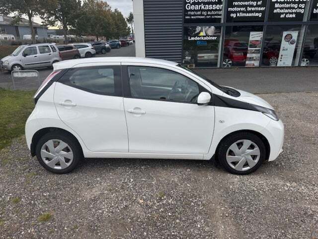 Toyota Aygo 1,0 VVT-i x-play x-touch