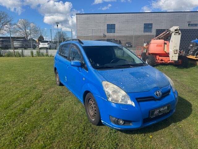 Toyota Sportsvan 2,0 D-4D T1