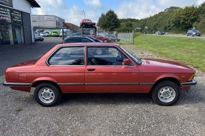 undefined BMW 315 fra 1981 set udefra