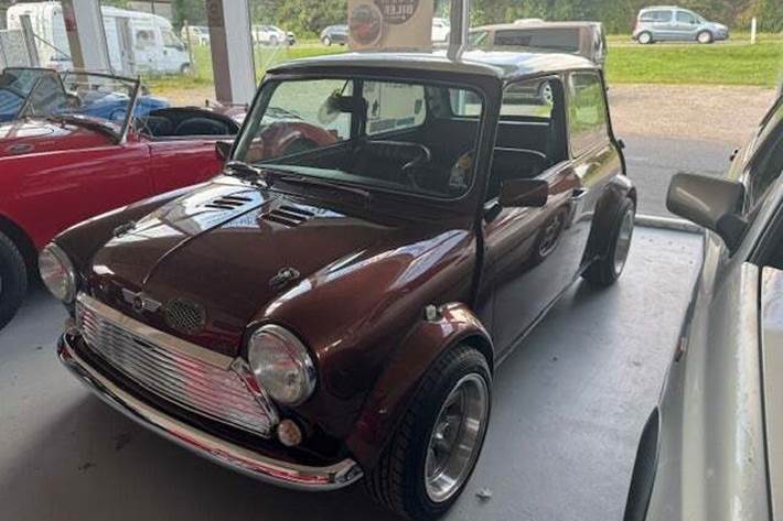 Brun Mini Cooper fra 1991