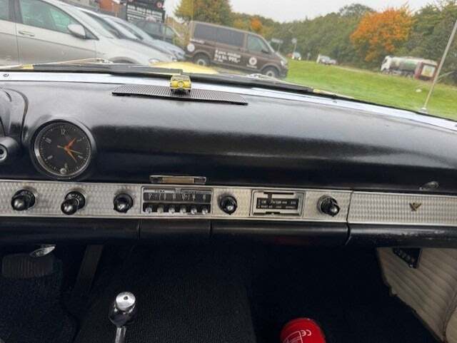 undefined Ford Thunderbird fra 1956 set indefra