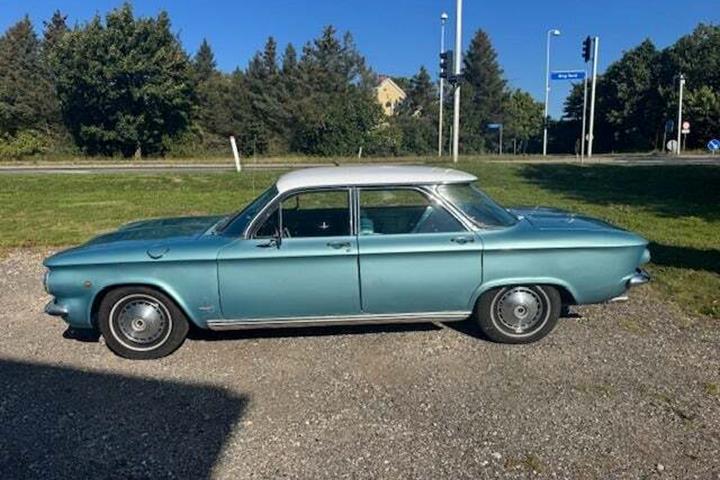 undefined Chevrolet Corvair fra 1960 set udefra