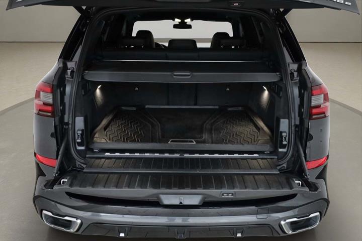 undefined BMW X5 fra 2021
