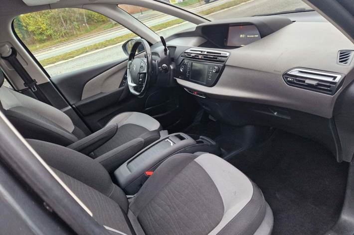 Grå Citroën Grand C4 Picasso fra 2016