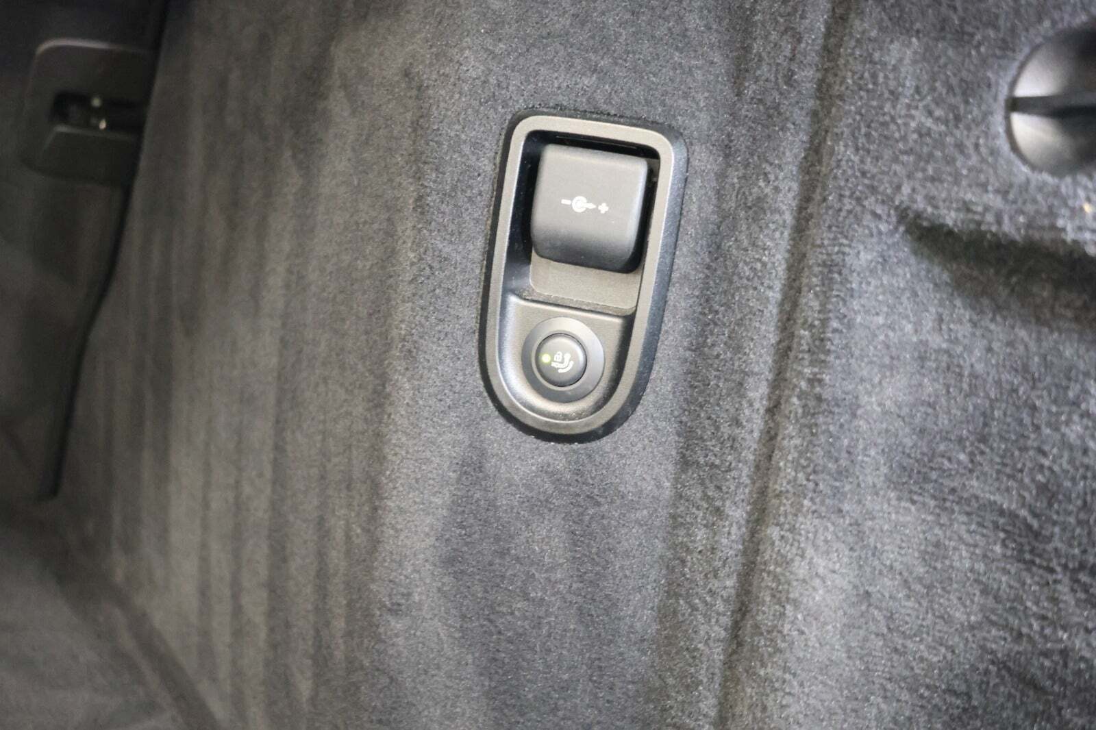 Grå BMW 520d fra 2020