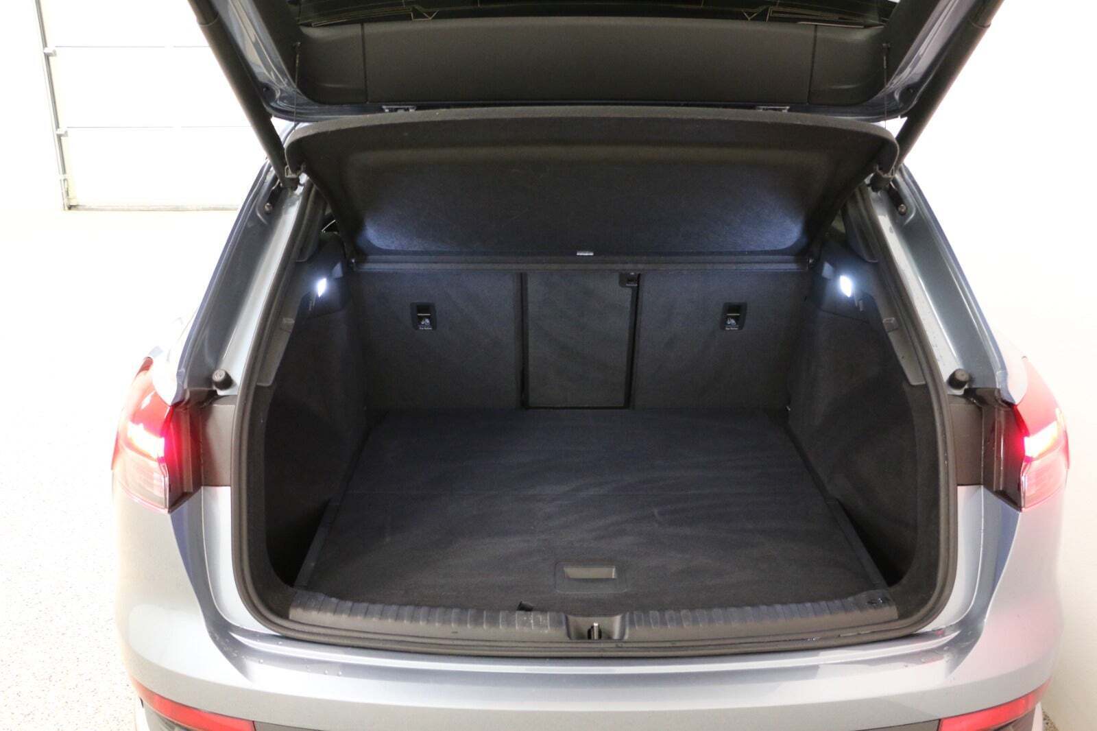 Blå Audi Q4 e-tron fra 2022