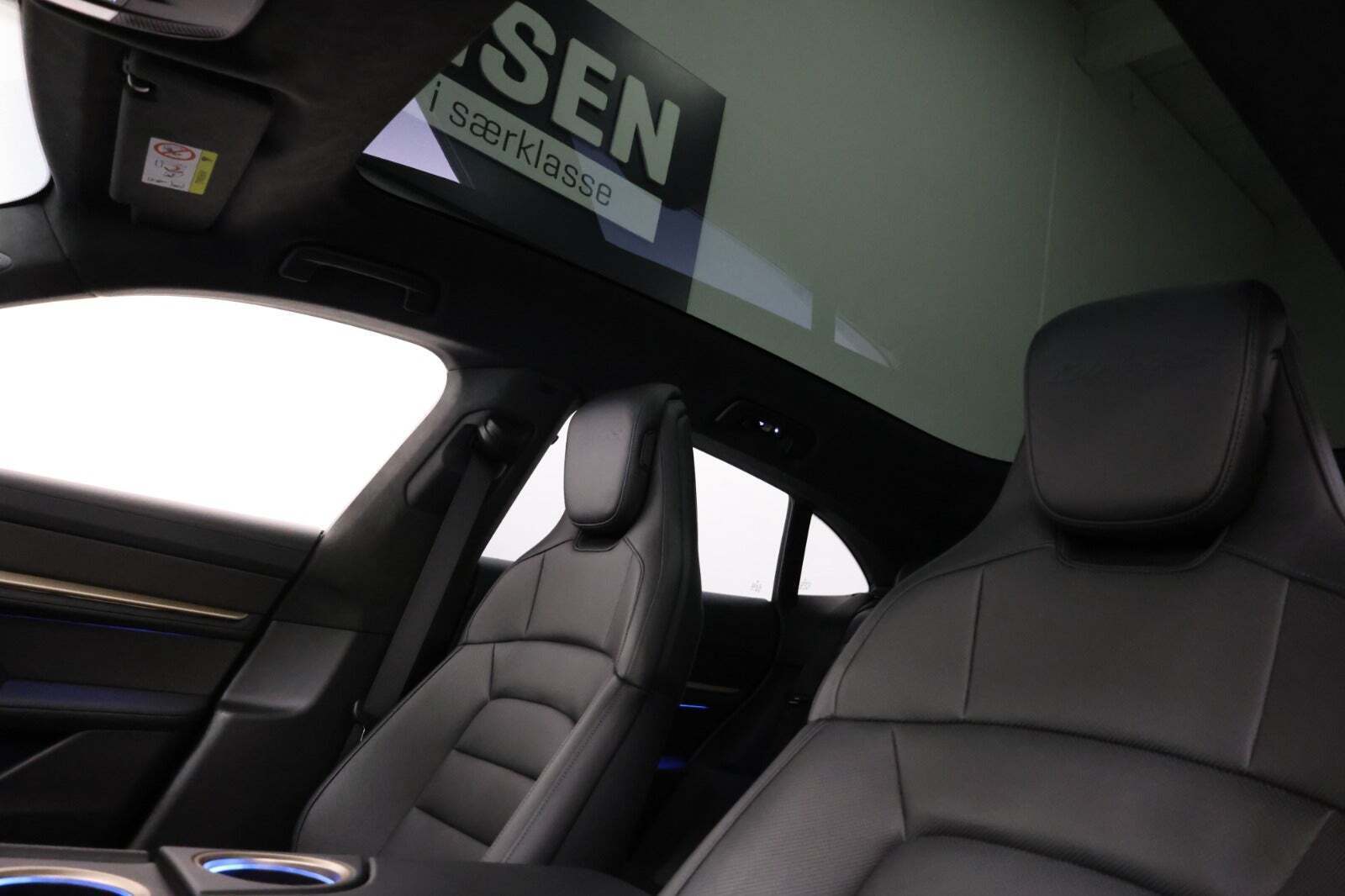 Porsche Taycan Turbo S Performance+ Cross Turismo