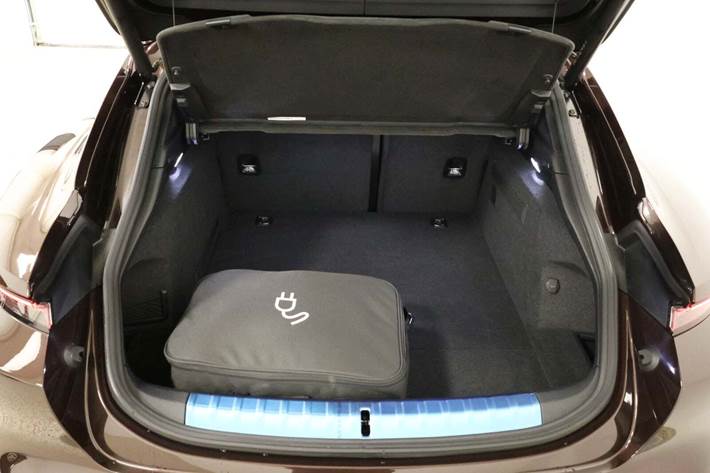 Brun Porsche Taycan Turbo S fra 2022