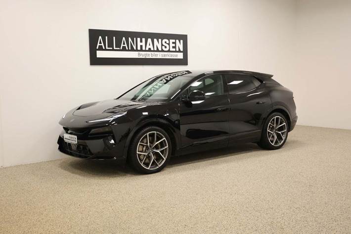 Sort Lotus Eletre fra 2023