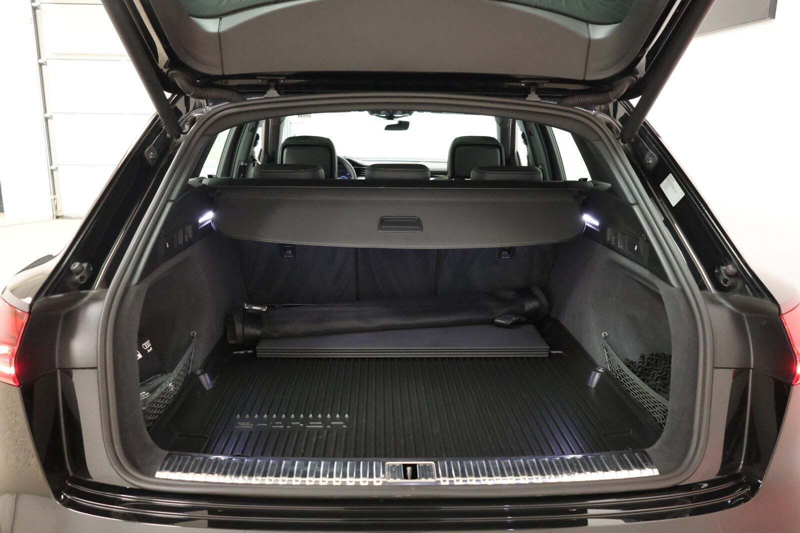 Sort Audi e-tron fra 2019