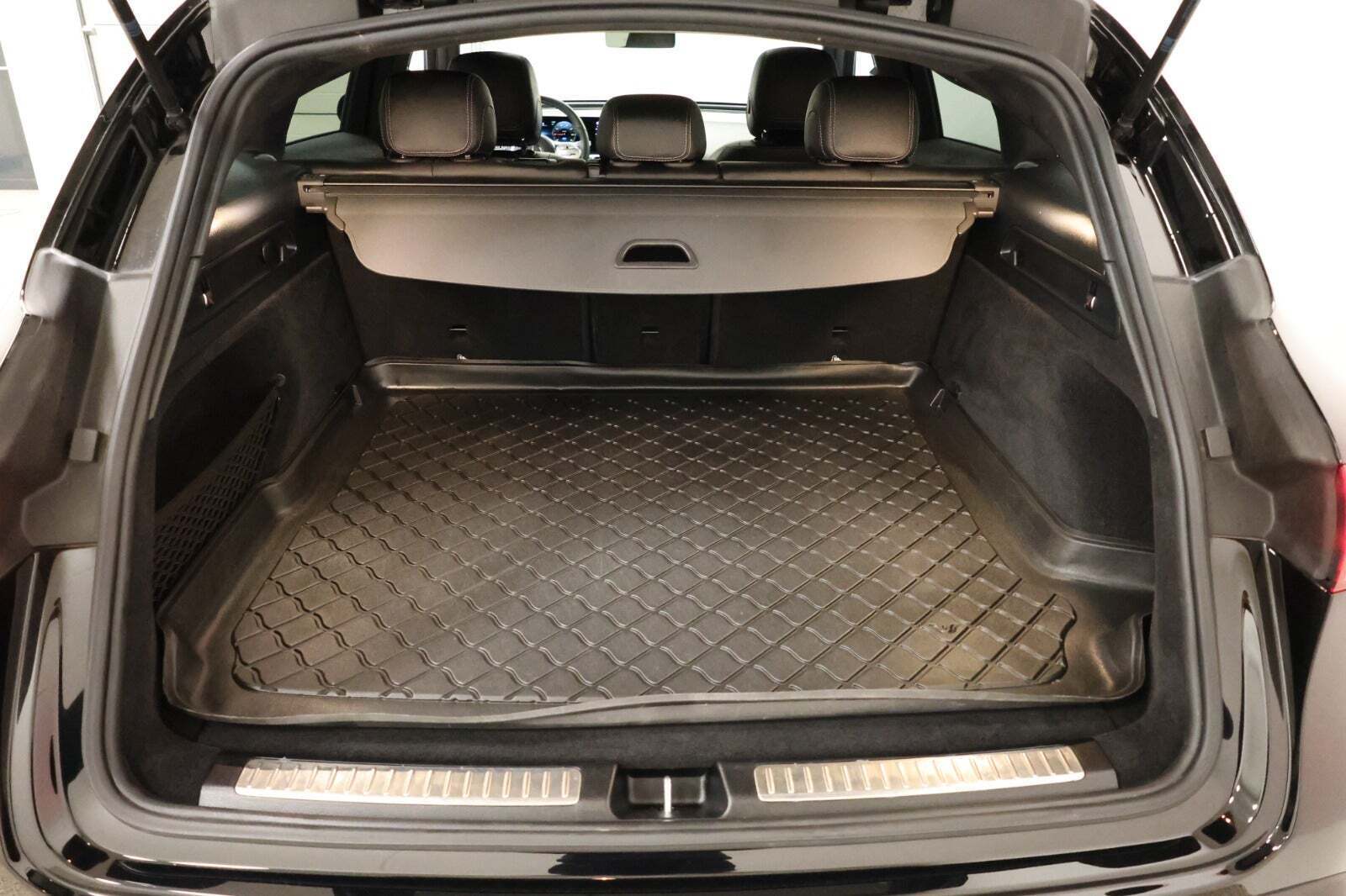 Sort Mercedes EQC400 fra 2022