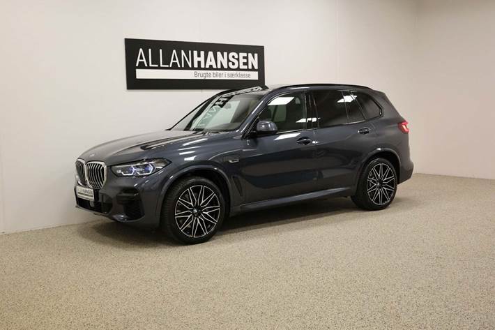 Grå BMW X5 fra 2022