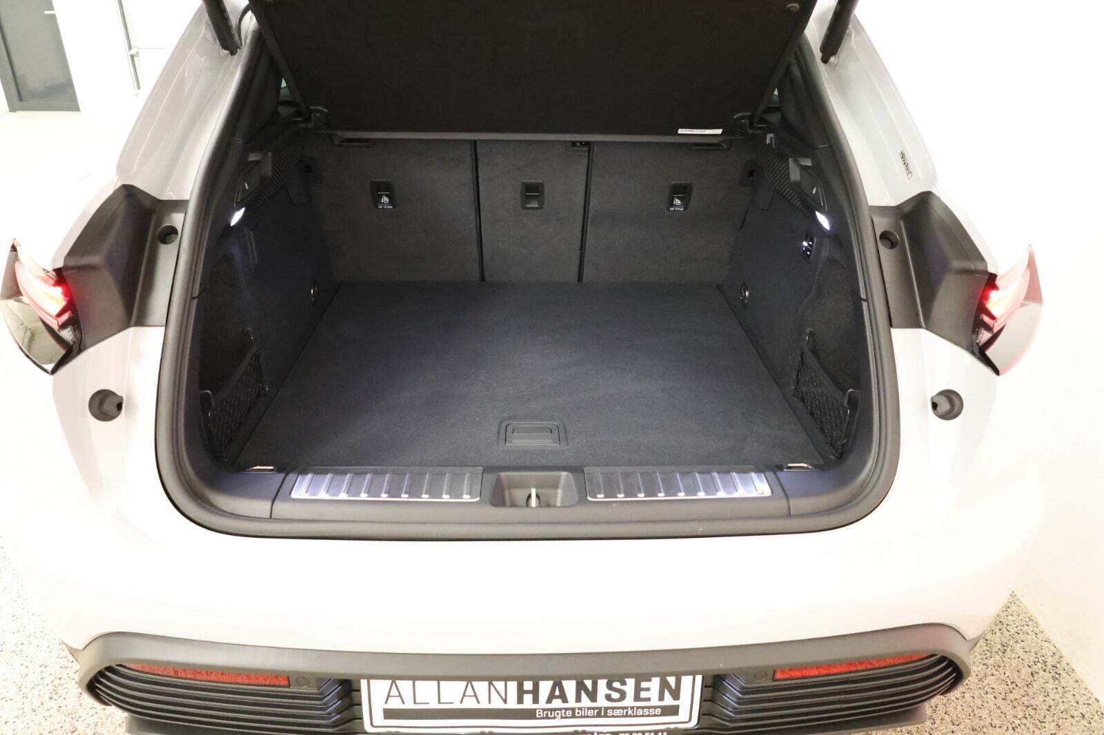 Hvid Porsche Macan 4S fra 2025