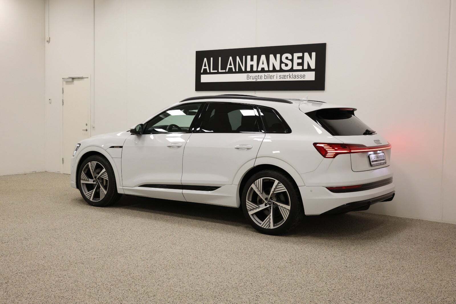 Audi e-tron 55 S-line quattro