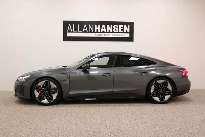 Grå Audi RS e-tron GT fra 2022