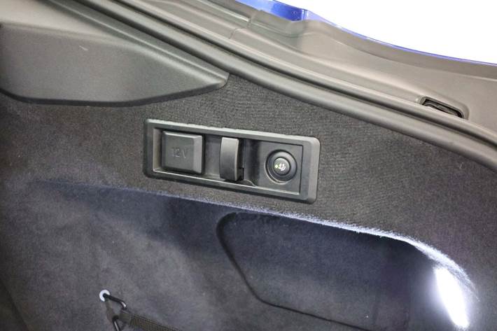 Blå BMW i4 fra 2022