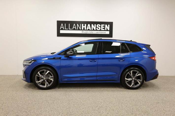 Blå Skoda Enyaq fra 2023