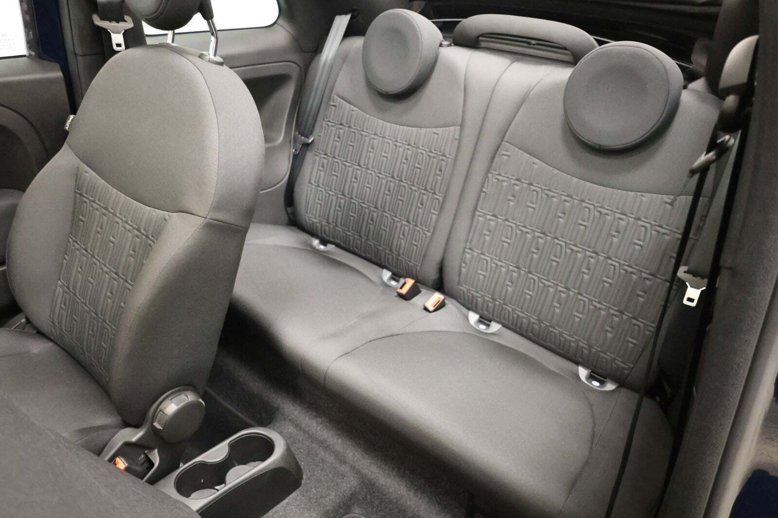 Blå Fiat 500C fra 2023