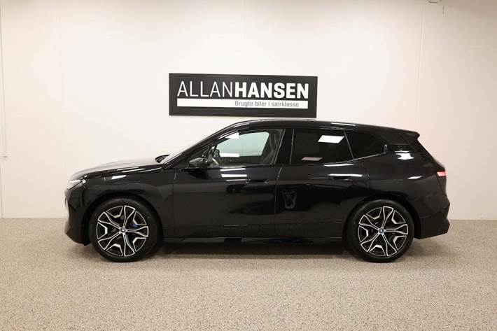 Sort BMW iX fra 2022