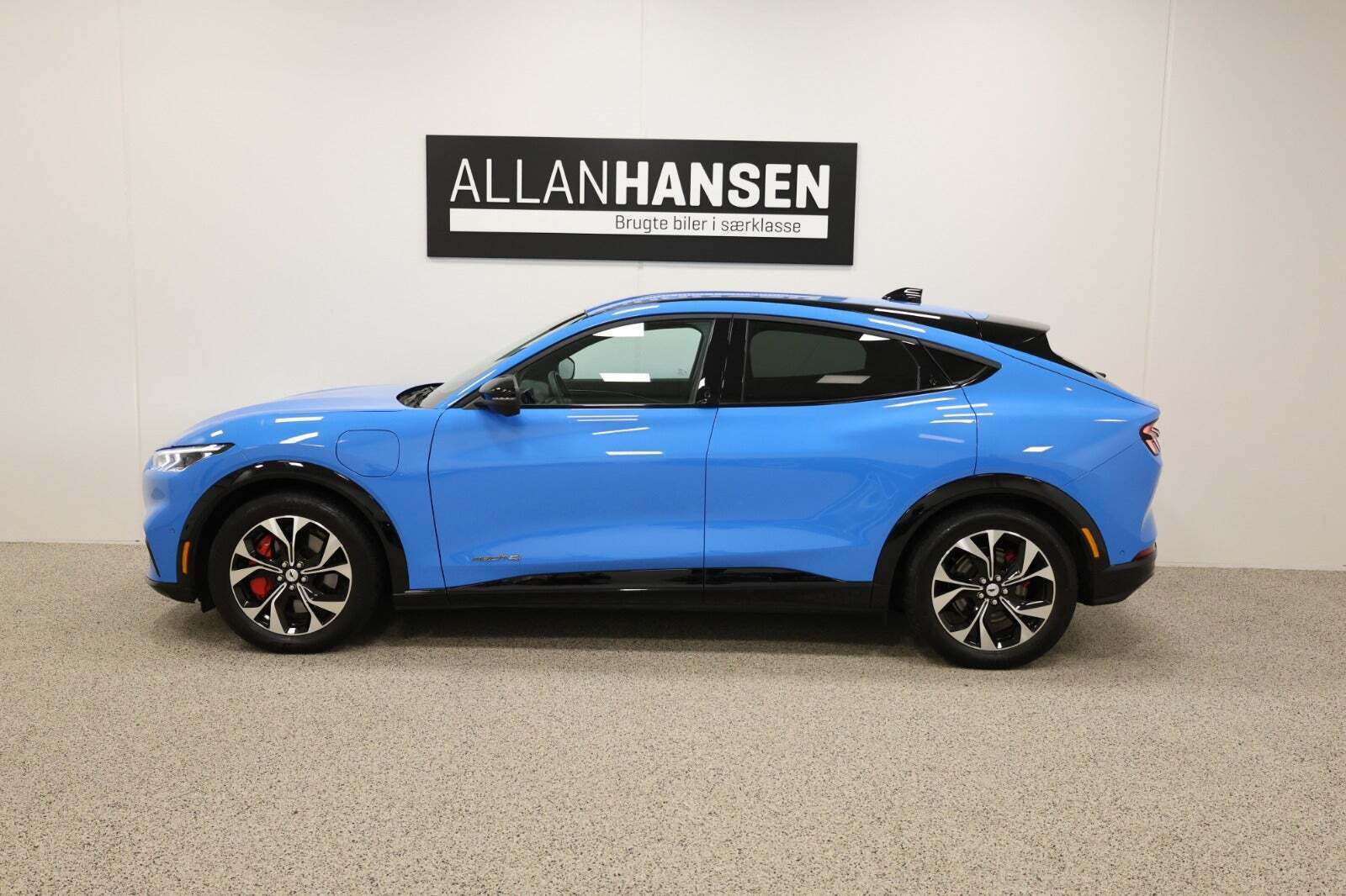 Ford Mustang Mach-E 75 Premium Standard Range AWD