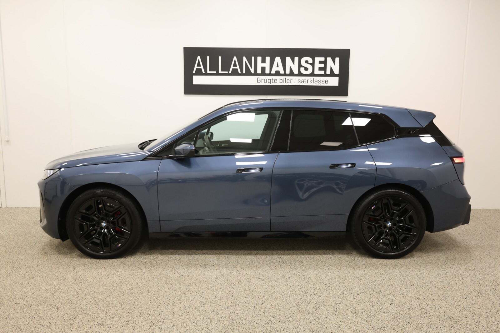 BMW iX xDrive60 Fully Charged