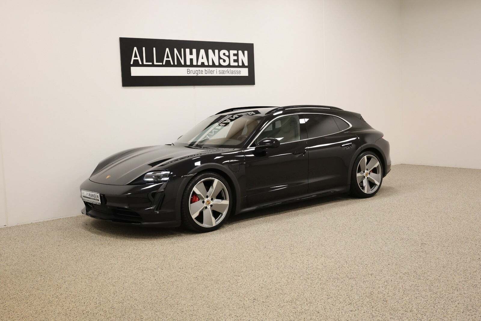 Porsche Taycan 4S Performance+ Cross Turismo