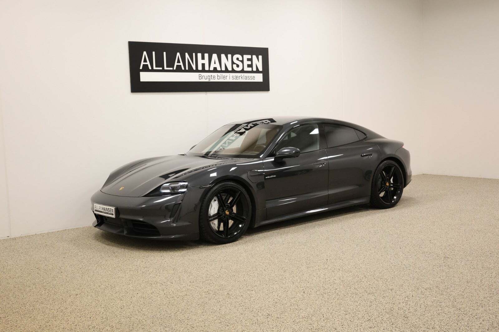 Porsche Taycan Turbo Performance+