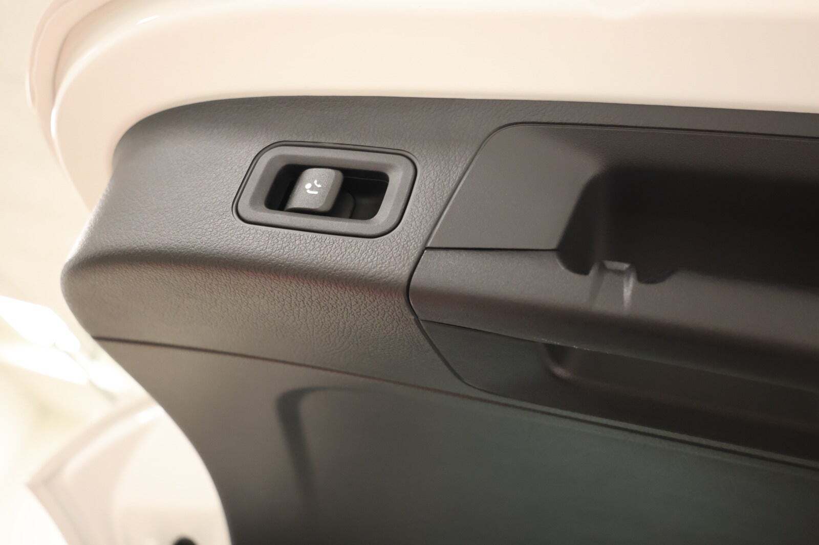 Hvid Mercedes EQA250 fra 2023