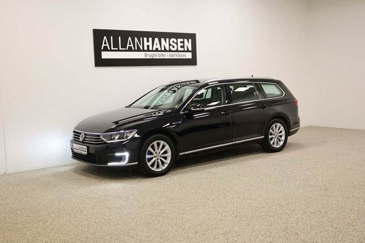 Sort VW Passat fra 2018