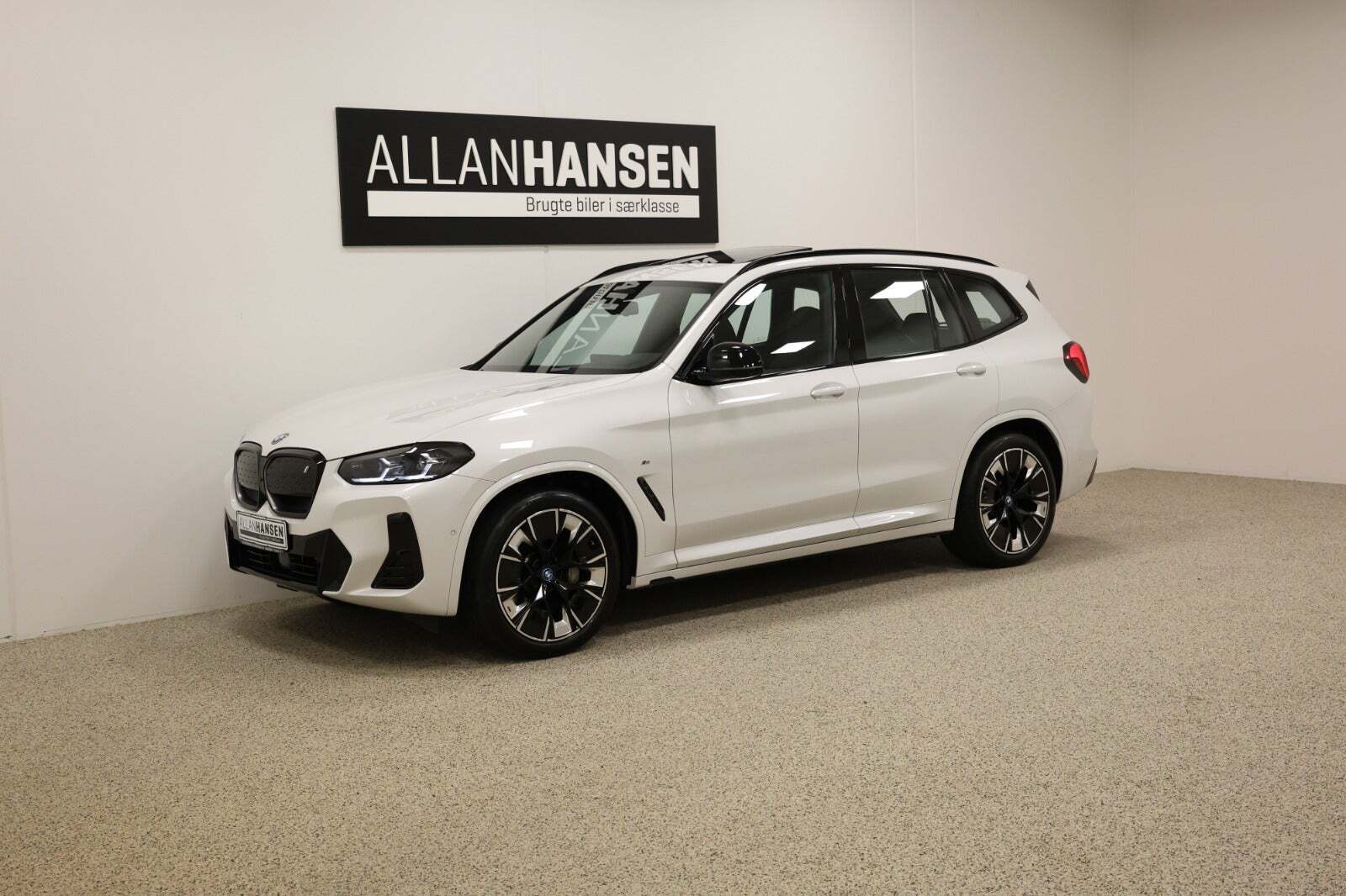 BMW iX3 Charged Plus M-Sport