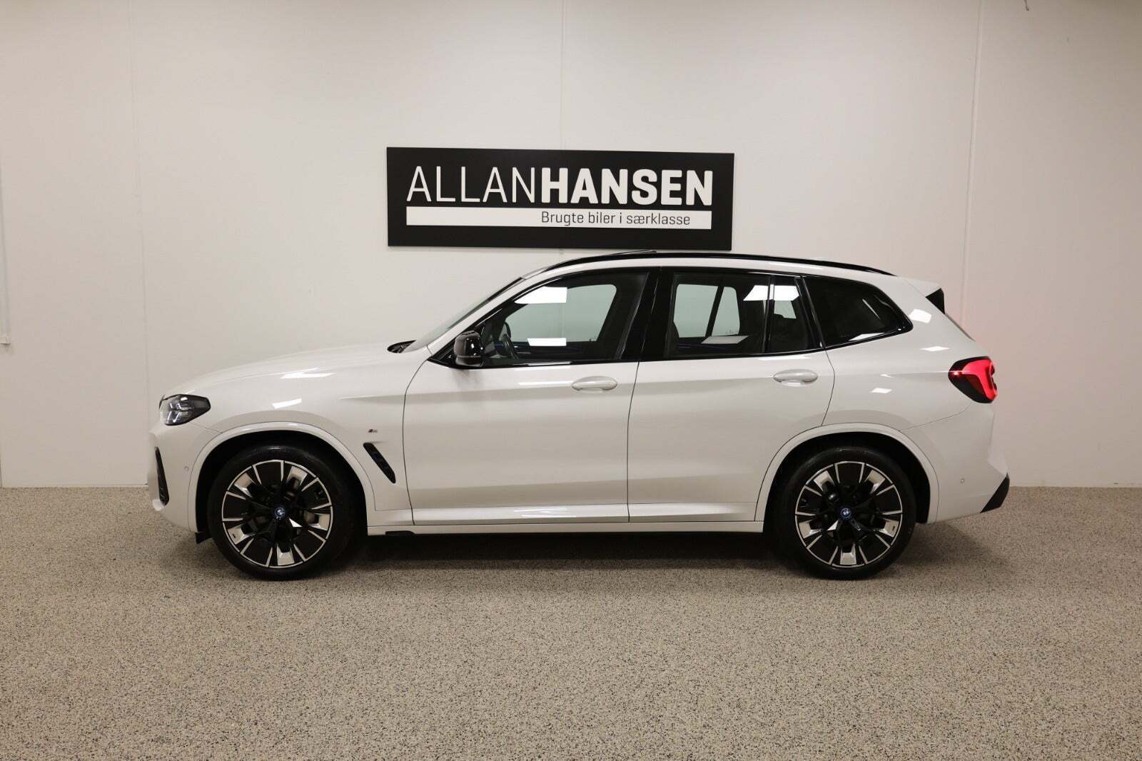 BMW iX3 Charged Plus M-Sport