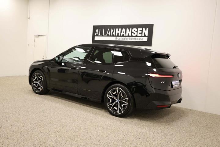 Sort BMW iX fra 2022