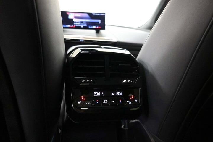 Sort BMW iX fra 2022