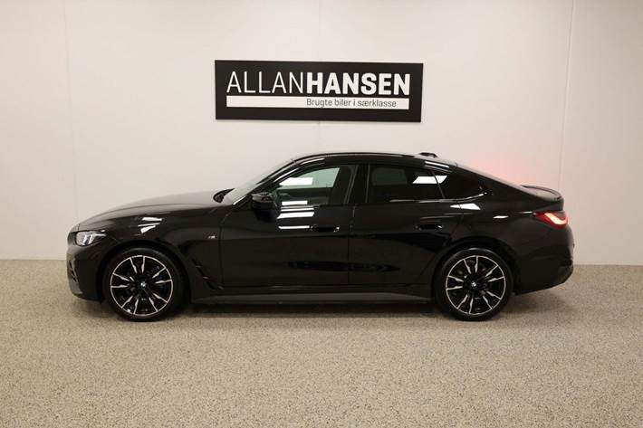 Sort BMW i4 fra 2025