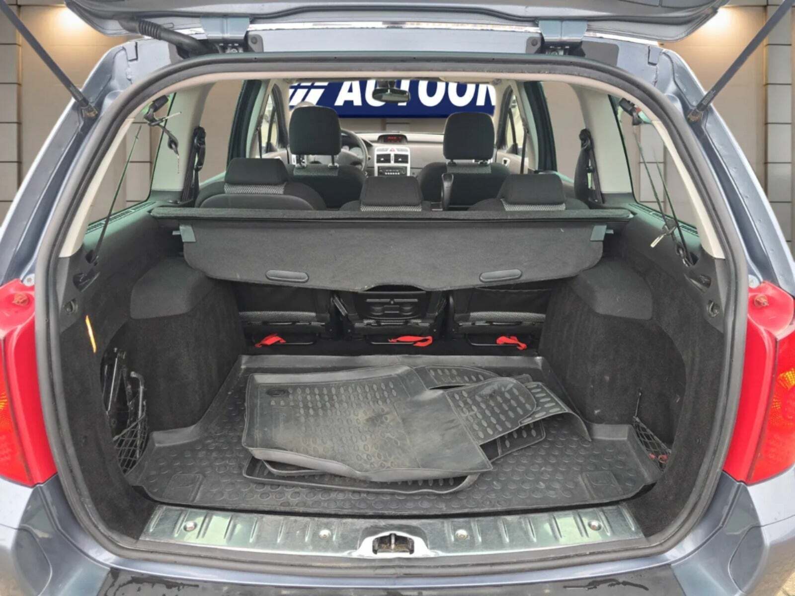 Grå Peugeot 307 fra 2007